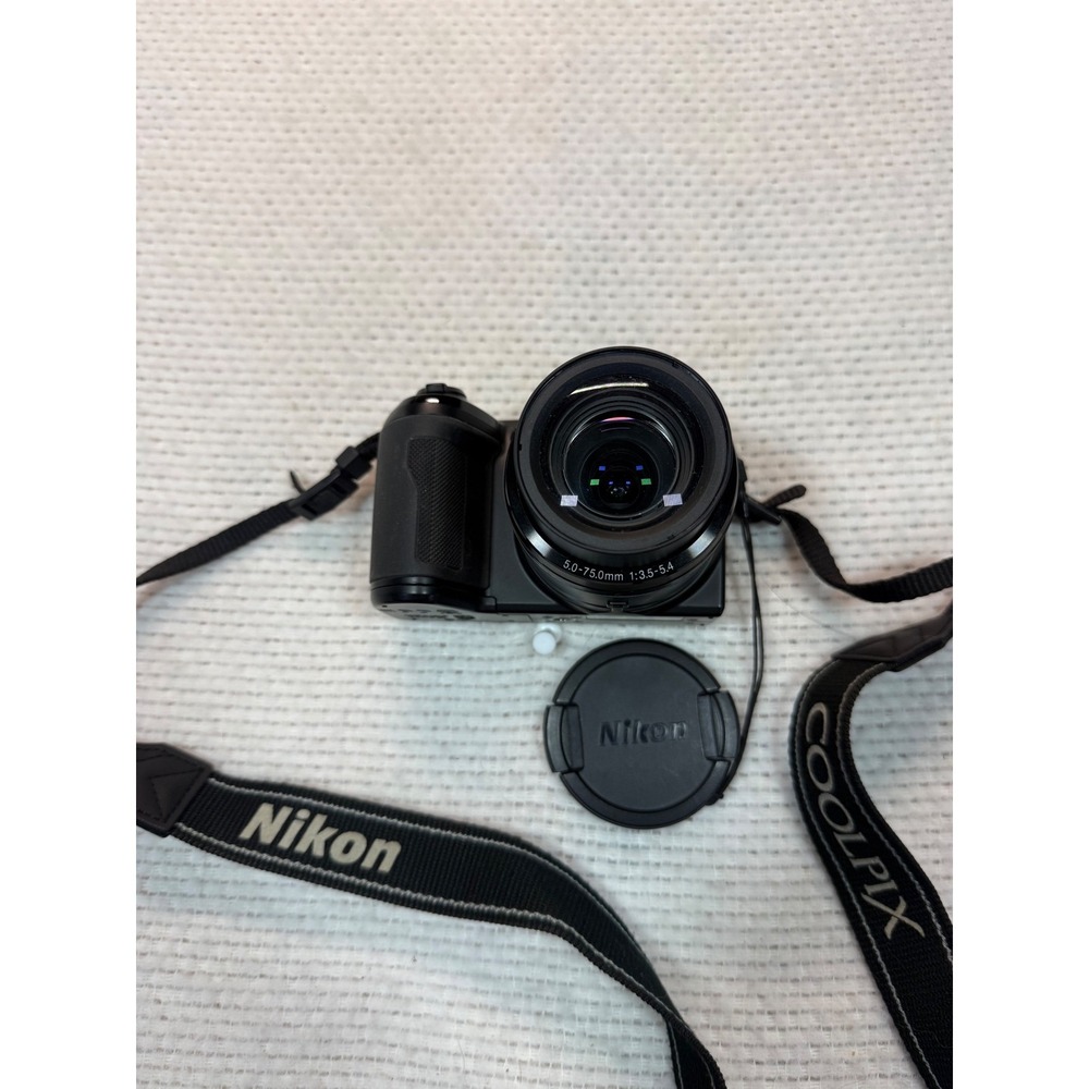 Nikon Coolpix L105 Digital Camera Black 15x Optical Zoom Bundle with Sony Case - Picture 2 of 8